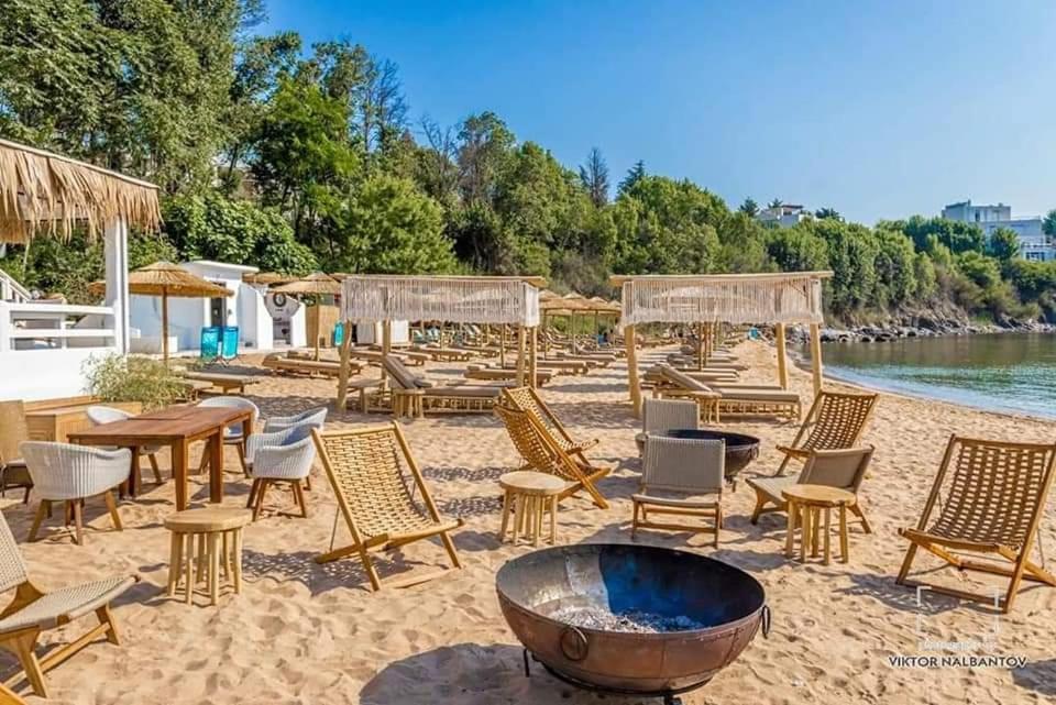Captain'S Island Deluxe Chernomorets Bagian luar foto