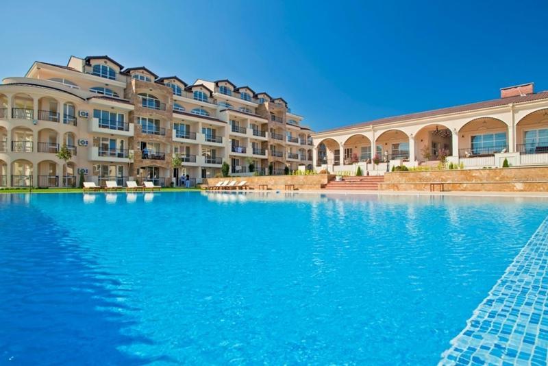 Captain'S Island Deluxe Chernomorets Bagian luar foto