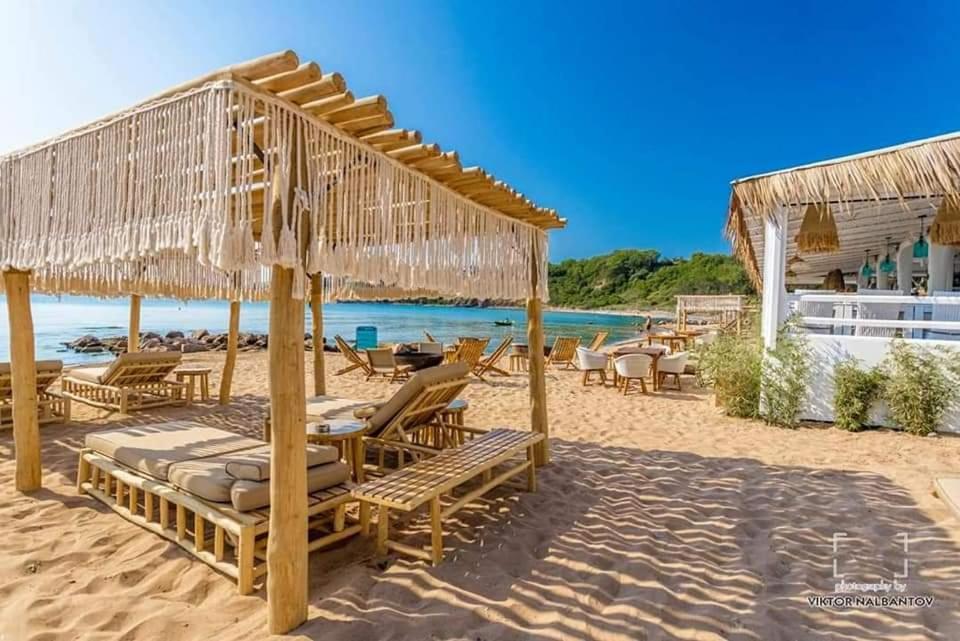 Captain'S Island Deluxe Chernomorets Bagian luar foto