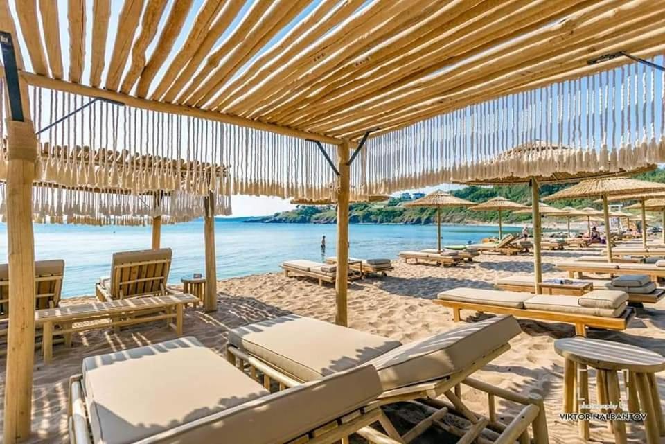 Captain'S Island Deluxe Chernomorets Bagian luar foto